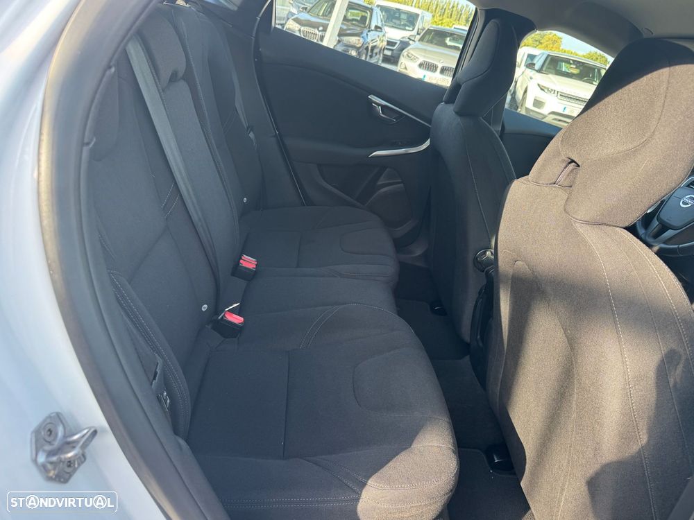 Volvo V40 2.0 D2 Momentum - 14