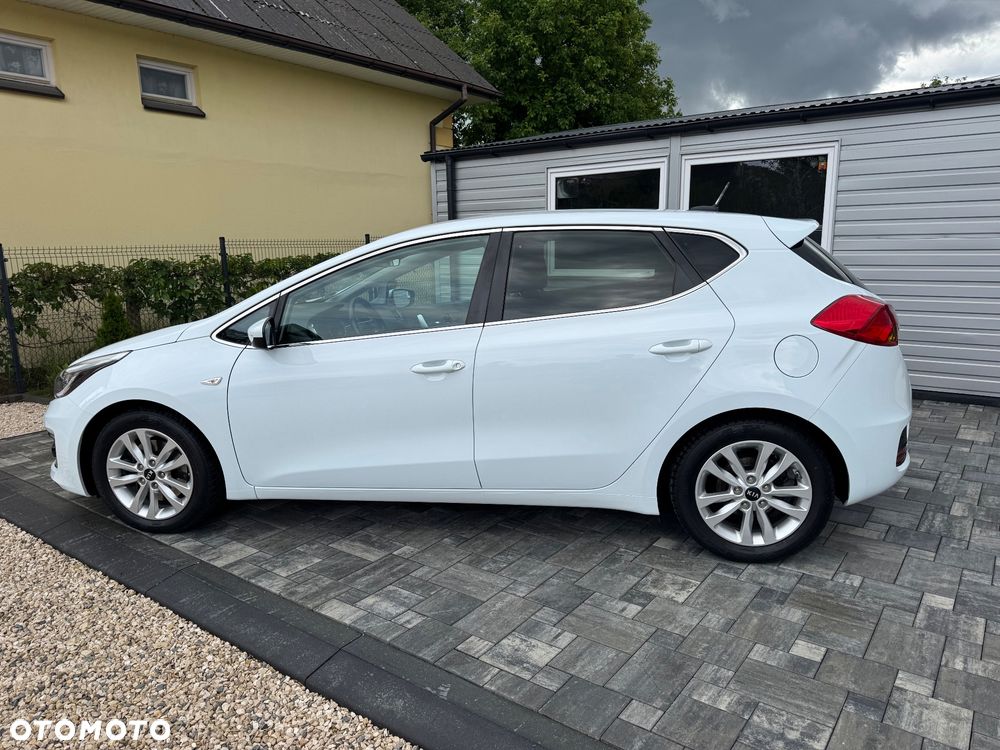 Kia Ceed 1.4 CVVT ISG Dream-Team Edition - 10
