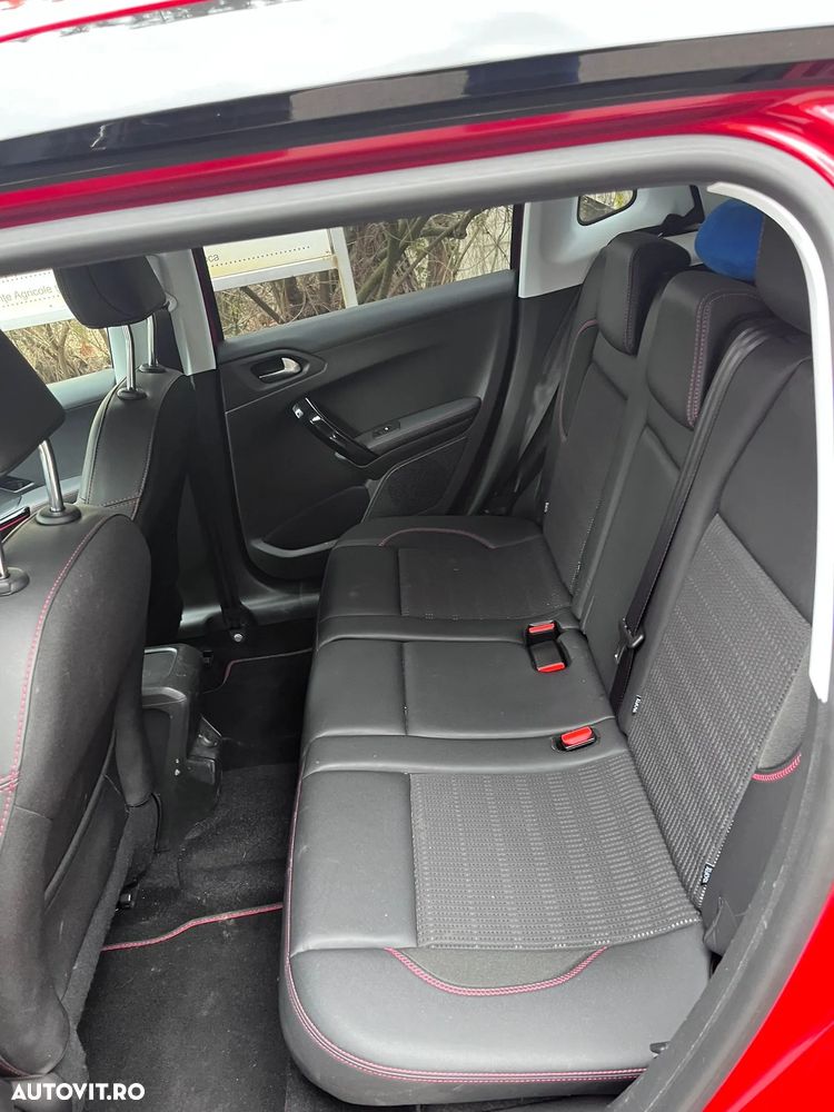 Peugeot 2008 1.2 PureTech Turbo EAT6 S&S GT-Line - 9