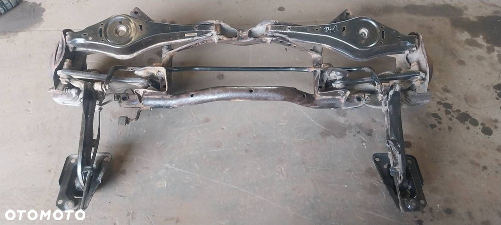 KOMPLETNE ZAWIESZENIE BELKA SANKI TYŁ WAHACZE HAMULCE SKODA OCTAVIA II HB - 6