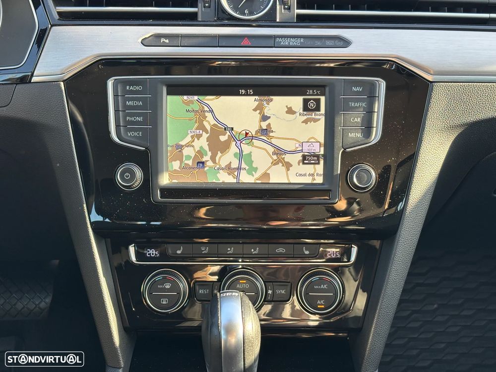 VW Passat 2.0 TDI Highline DSG - 26