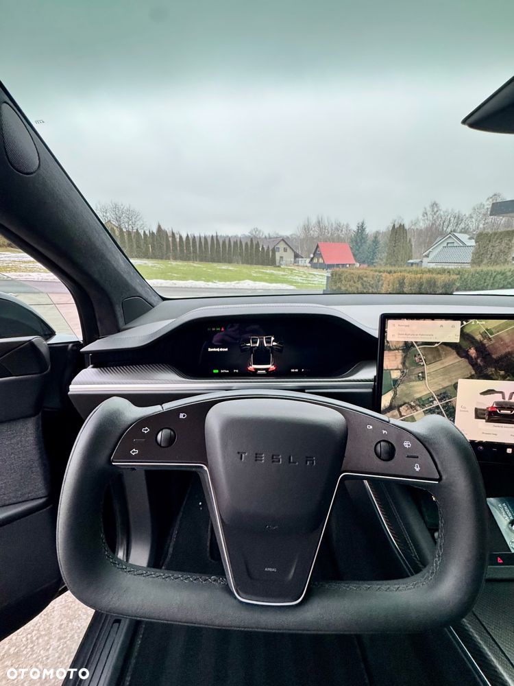 Tesla Model X - 19