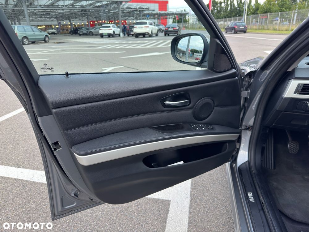 BMW Seria 3 320d - 18