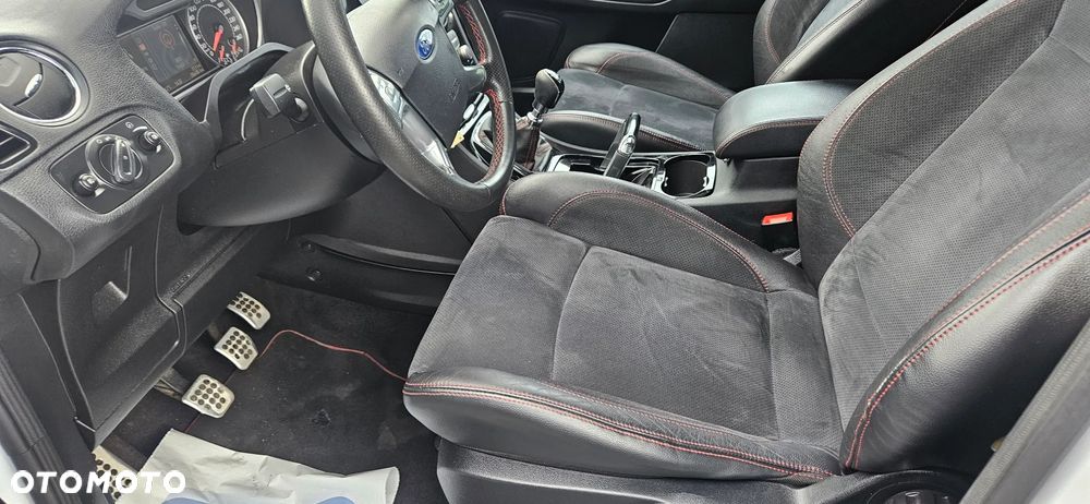 Ford S-Max - 40