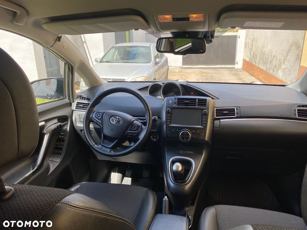 Toyota Verso 1.8 Prestige 7os - 7