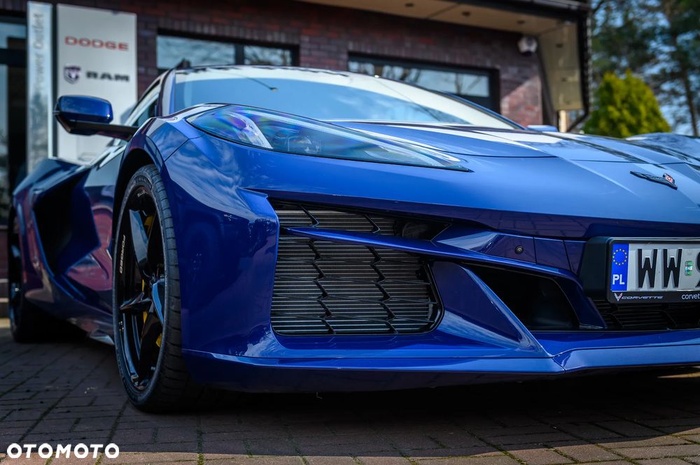 Chevrolet Corvette - 7