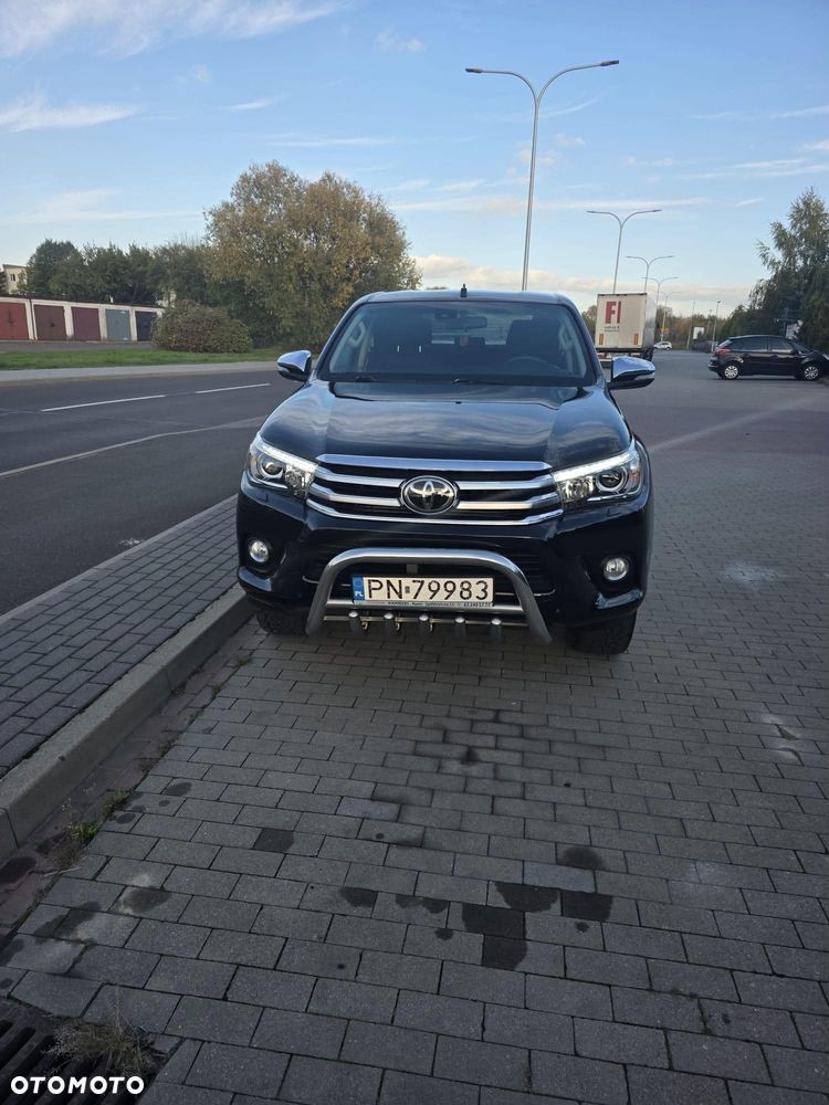 Toyota Hilux 2017 photo 2