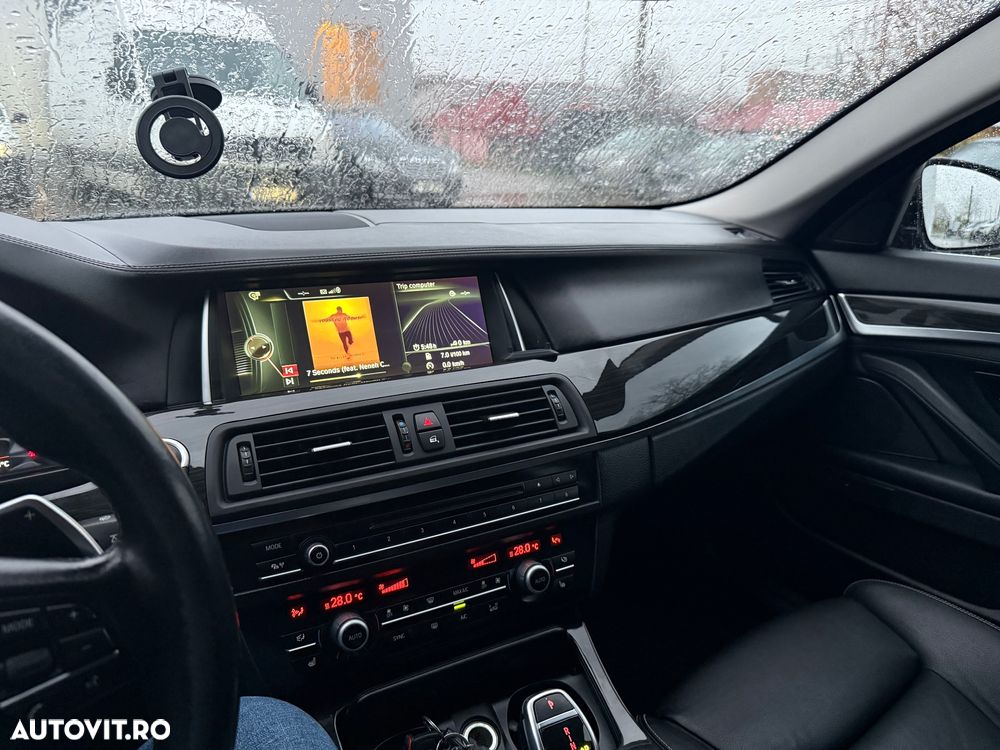 BMW Seria 5 530d xDrive AT - 13