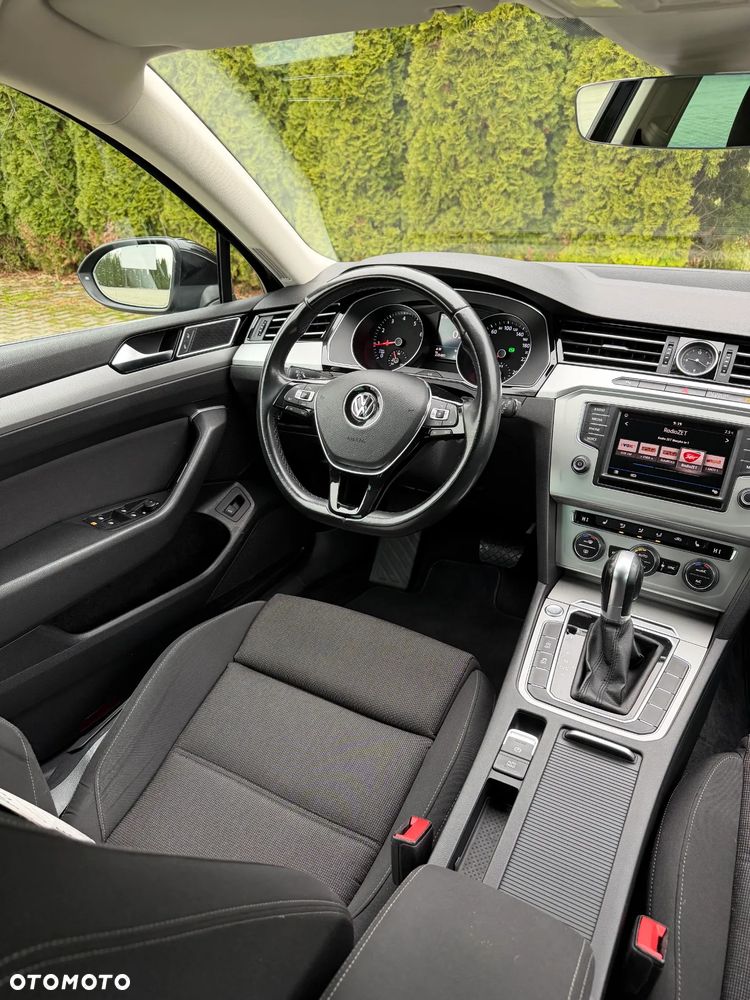 Volkswagen Passat - 34
