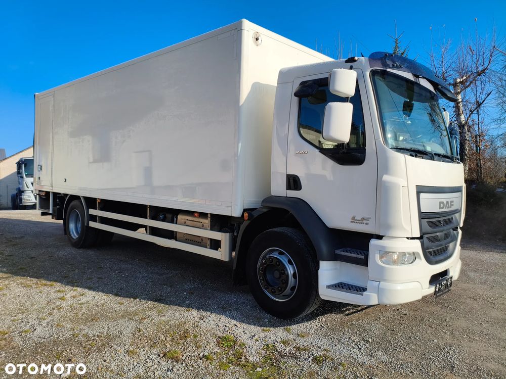 DAF DAF LF 250 / FA 290 / Izoterma / Winda / Holandia / Przebieg 241000 km /18 palet - 25
