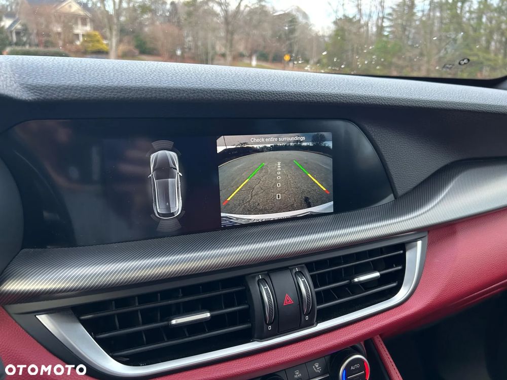 Alfa Romeo Stelvio 2.0 Turbo 16V AT8-Q4 Ti - 16