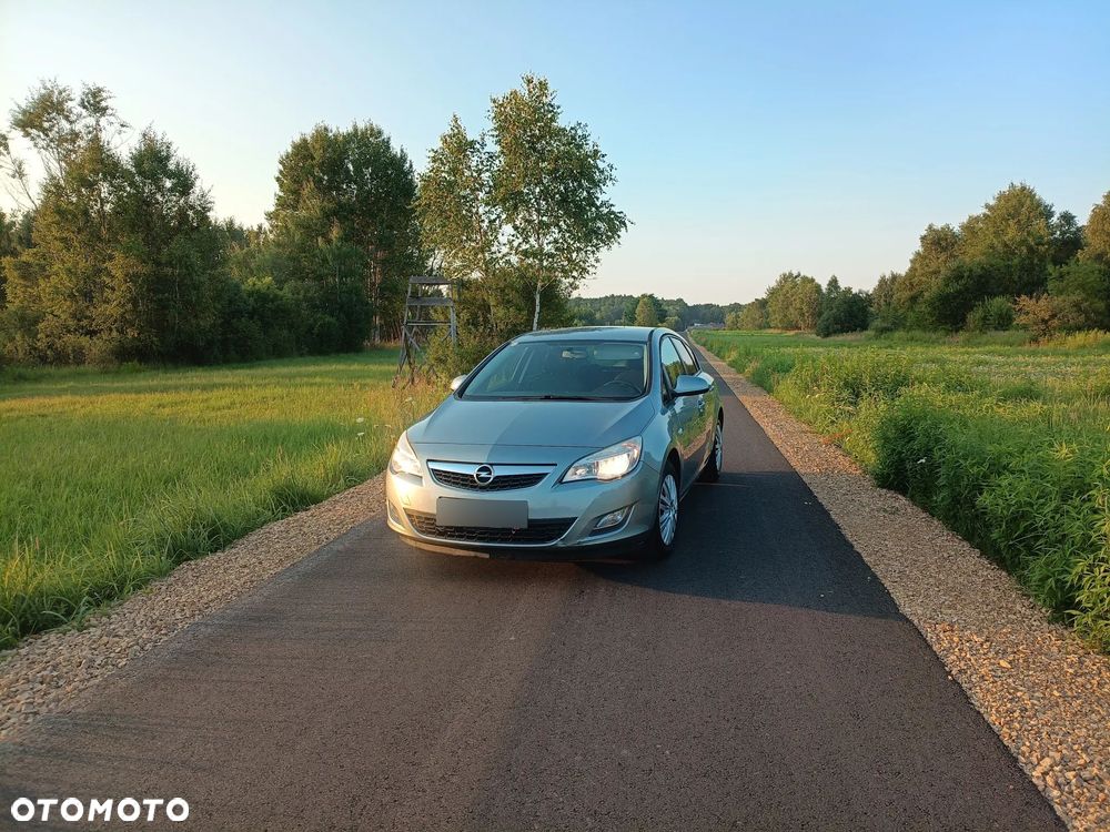 Opel Astra - 1