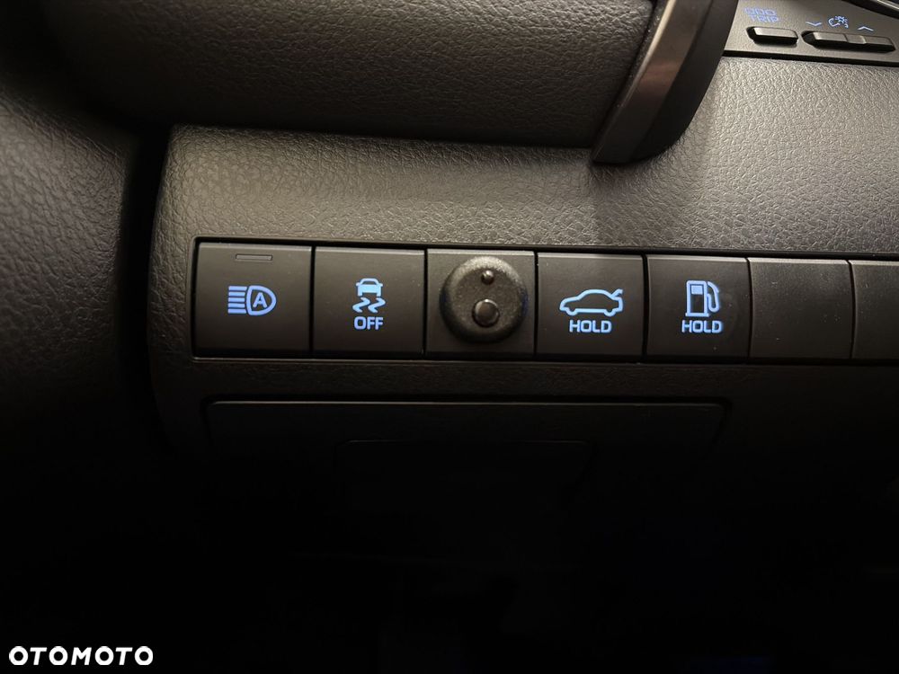 Toyota Camry 2.5 Hybrid Comfort CVT - 18