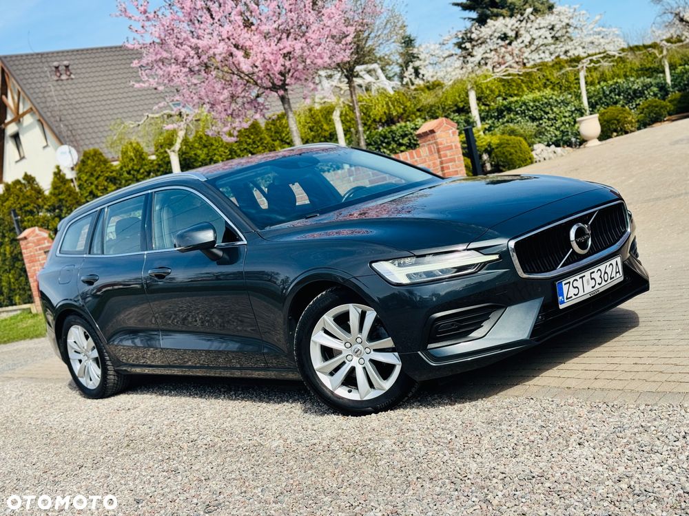 Volvo V60 D3 Momentum Pro - 4