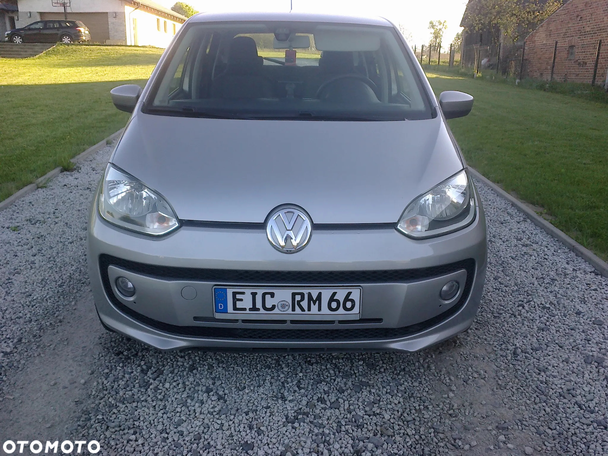 Volkswagen up! - 4