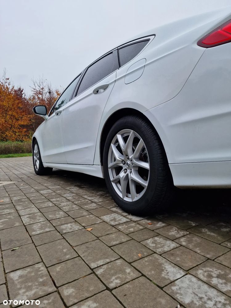 Ford Mondeo 2.0 TDCi Titanium PowerShift - 4