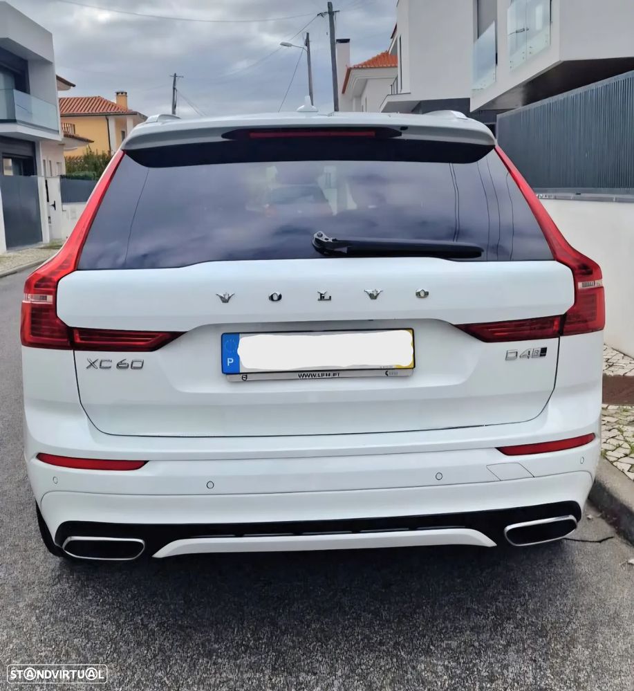 Volvo XC 60 2.0 D4 R-Design AWD Geartronic - 8