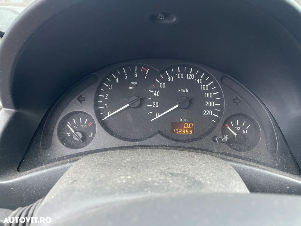 Dezmembrez Opel Corsa C 1.2 Z12XE 55kW 75CP an 2002 - 8