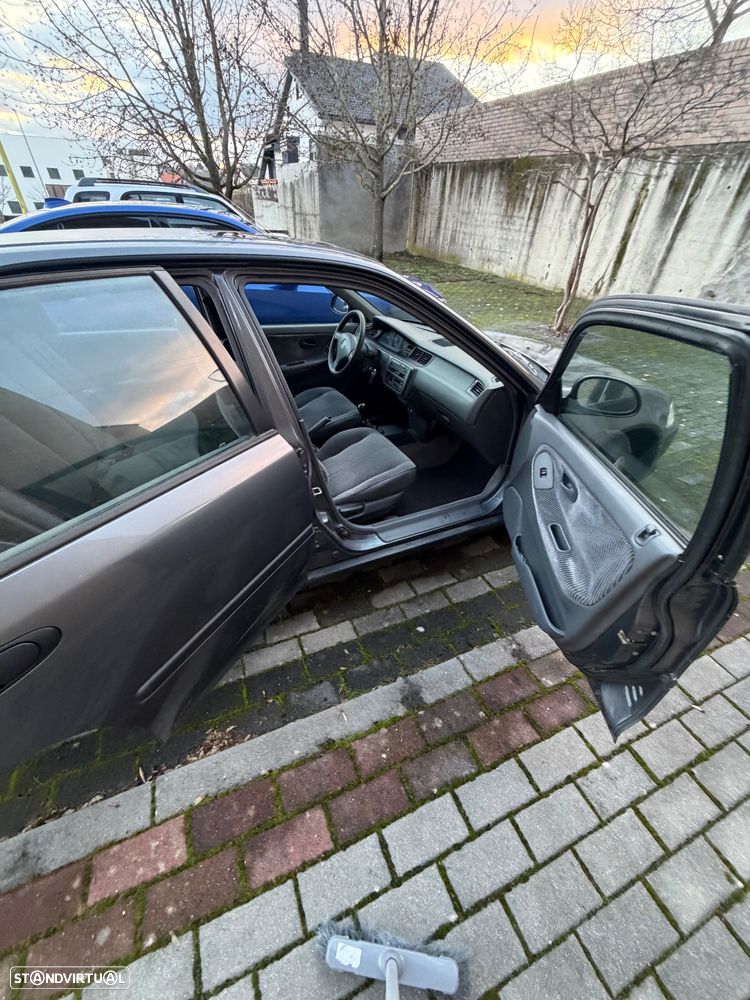 Honda Civic 1.5 LSi 16 V - 7