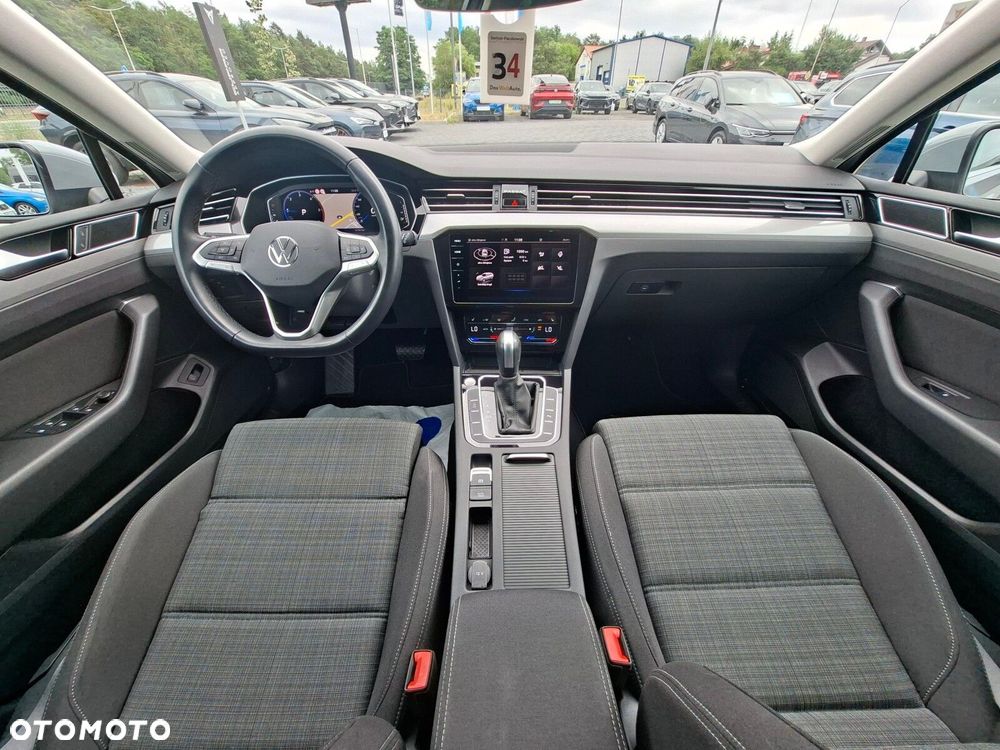 Volkswagen Passat - 18