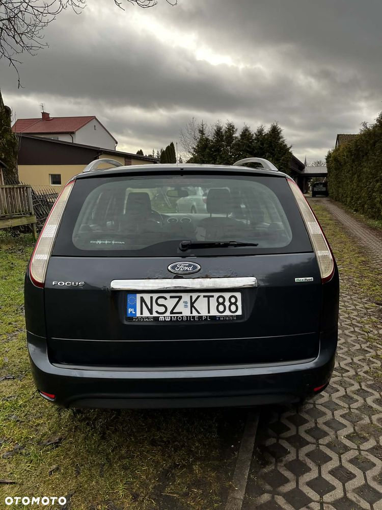Ford Focus 1.8 FF Trend - 11