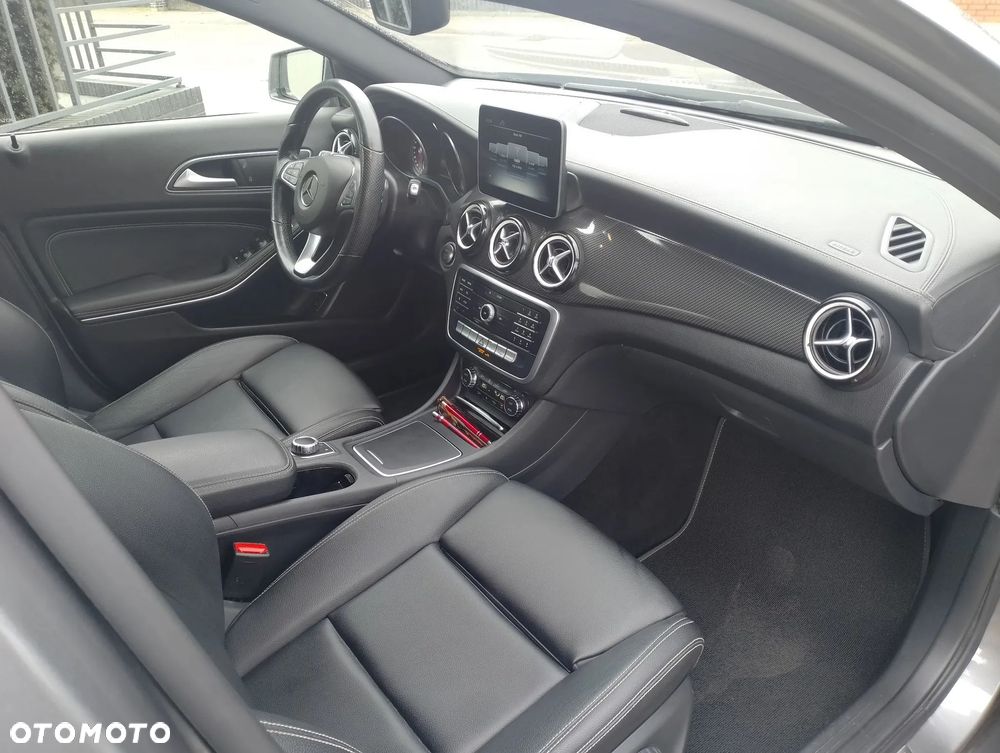 Mercedes-Benz GLA 220 d 7G-DCT AMG Line - 9