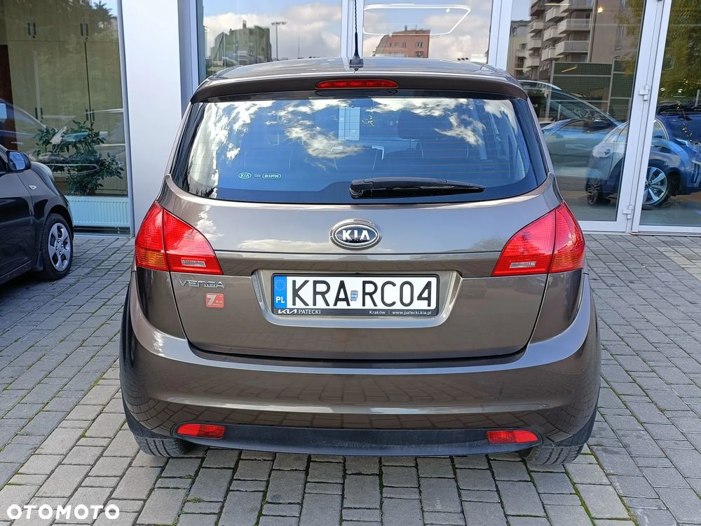 Kia Venga - 6