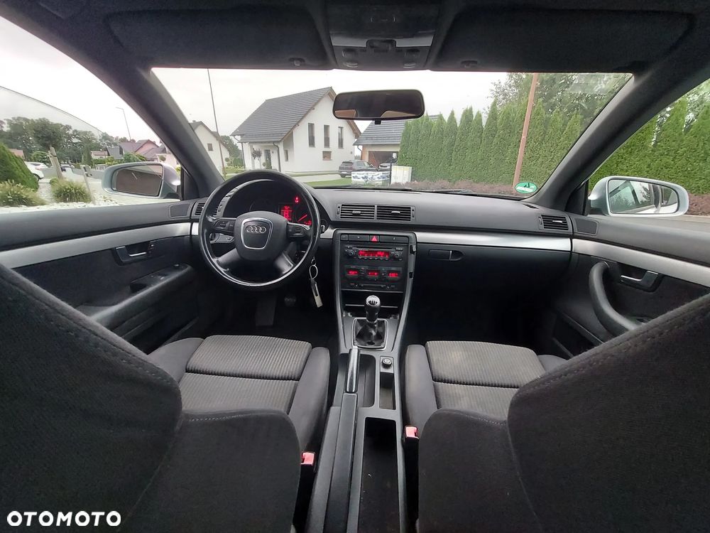 Audi A4 Avant 2.0 TDI - 5