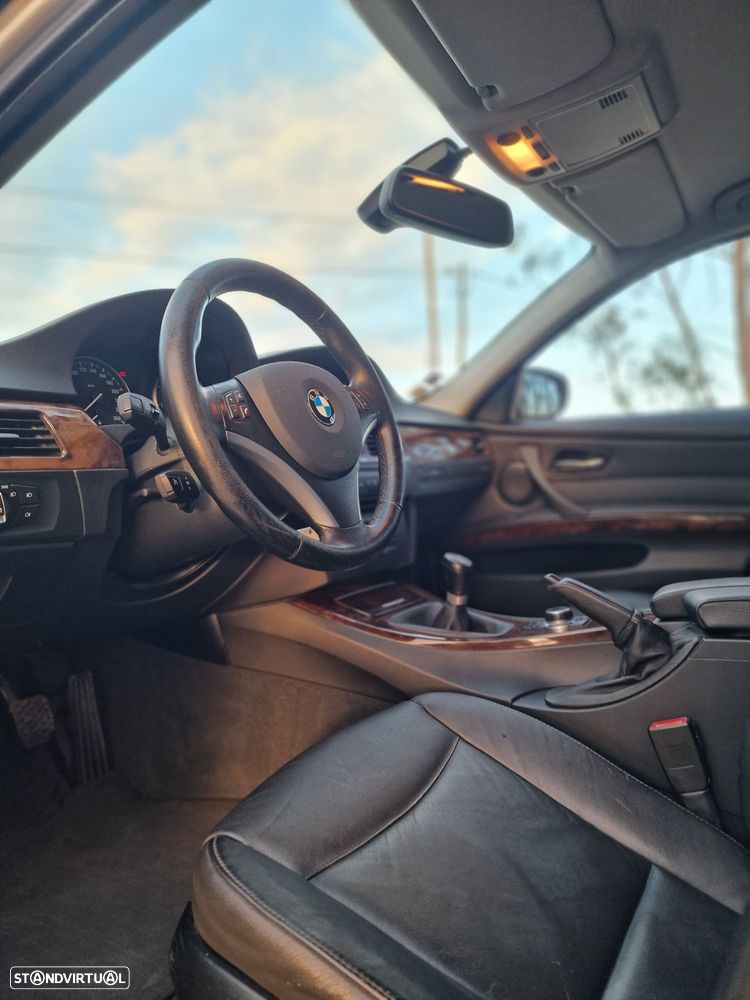 BMW 318 i Edition Exclusive - 9