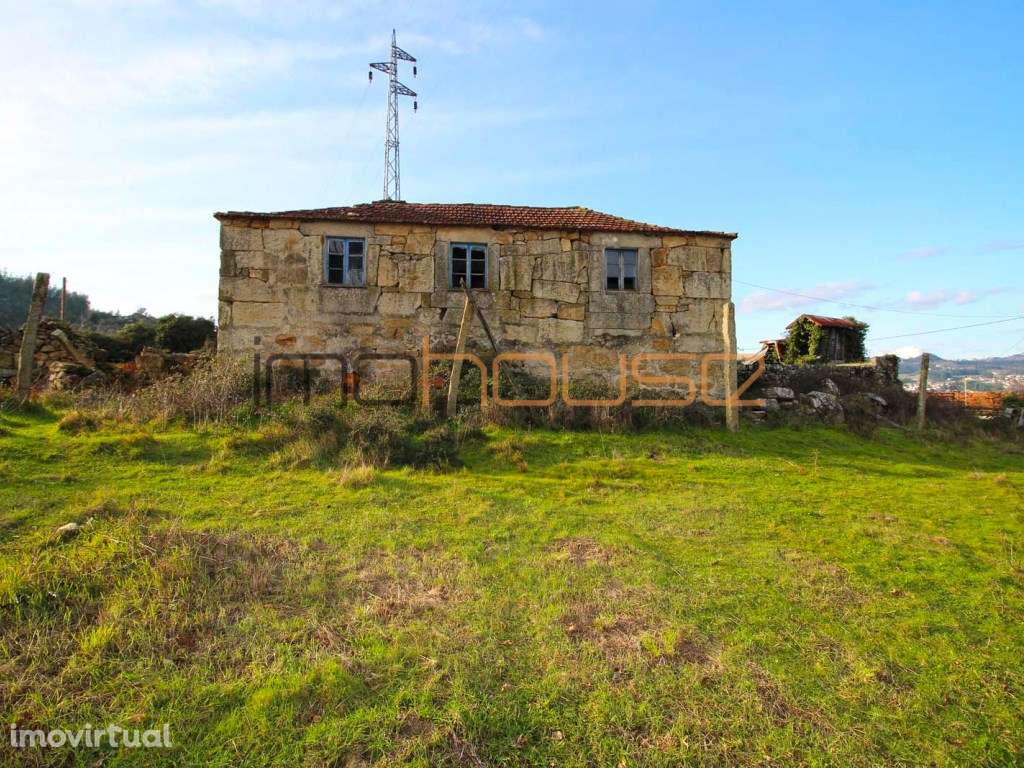 Quinta de 2ha com várias edificações - Terreno Plano - Grande imagem: 2/23