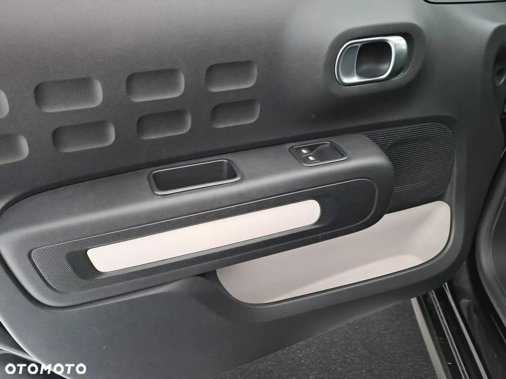 Citroën C3 1.2 PureTech Shine - 10