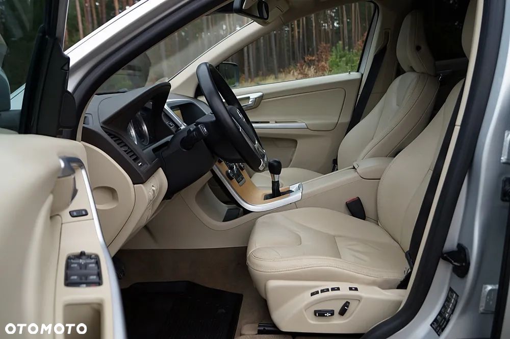 Volvo XC 60 D4 Edition Pro - 18