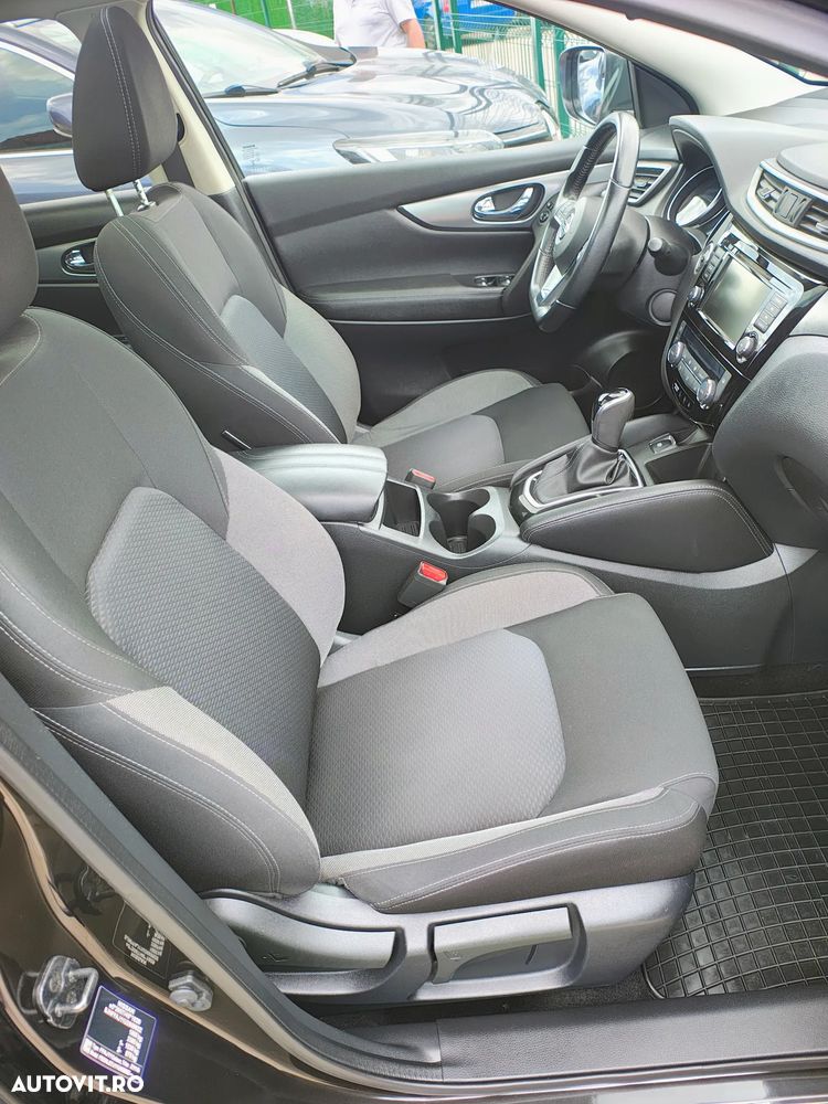 Nissan Qashqai 1.3 DIG-T DCT N-CONNECTA - 23