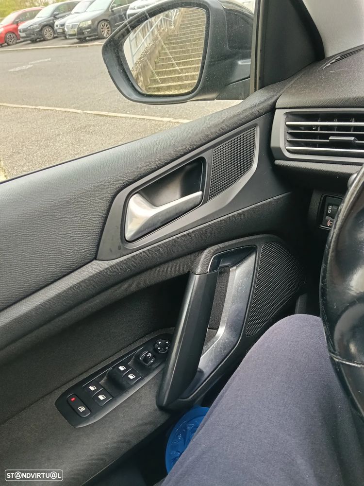 Peugeot 308 SW PureTech 130 GPF Stop & Start Allure Business-Pack - 2