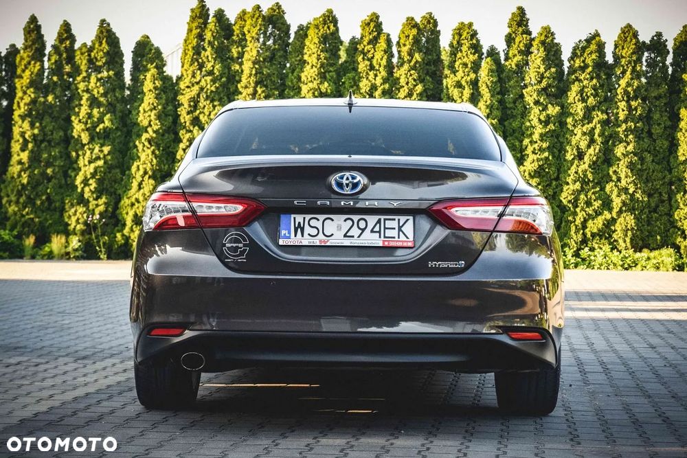 Toyota Camry 2.5 Hybrid Executive CVT - 6