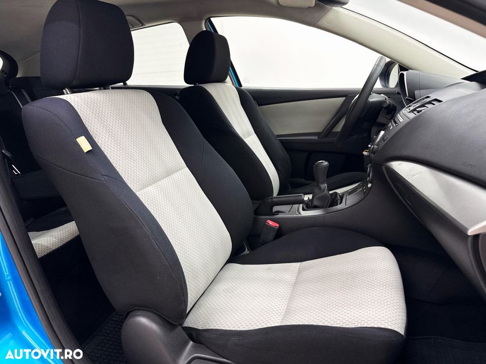 Mazda 3 1.6 MZR 90th Anniversary - 18