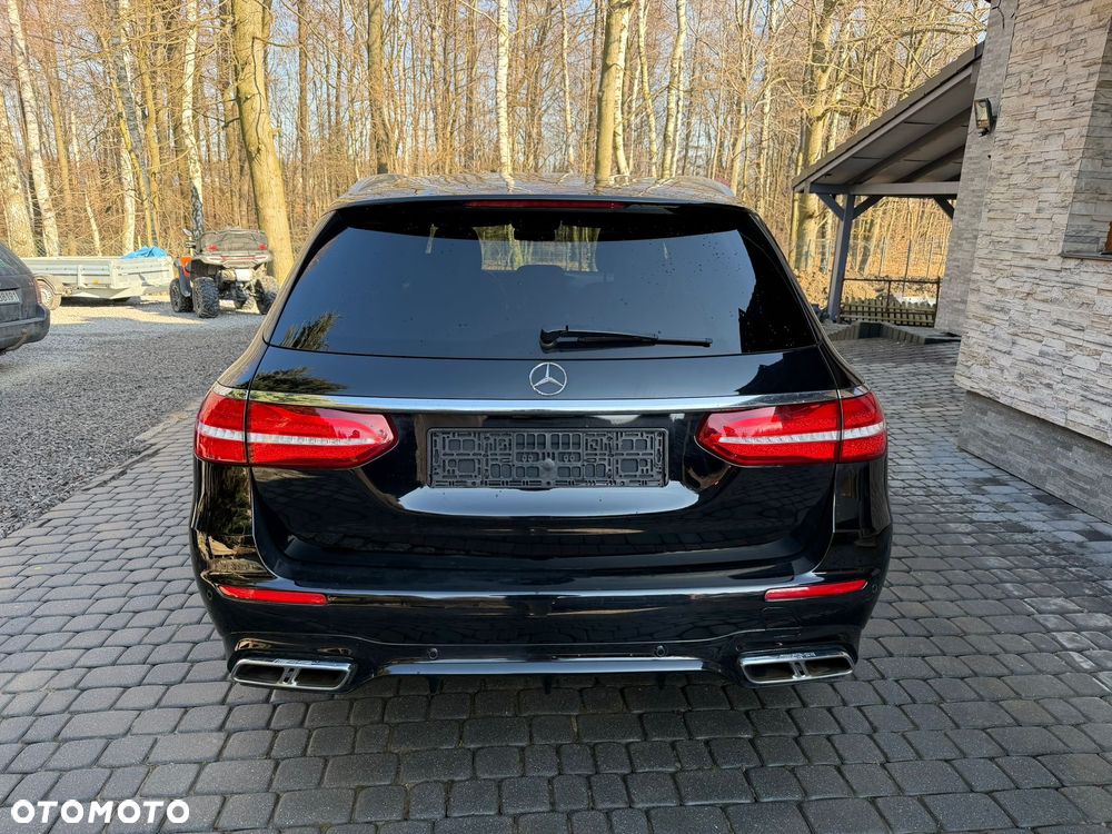 Mercedes-Benz Klasa E AMG 63 S 4Matic+ 9G-TRONIC - 15
