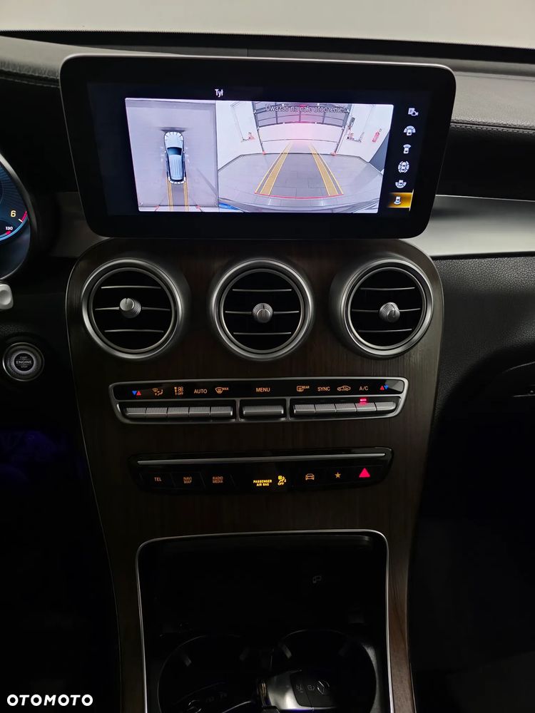 Mercedes-Benz GLC 220 d 4Matic 9G-TRONIC AMG Line Plus - 9
