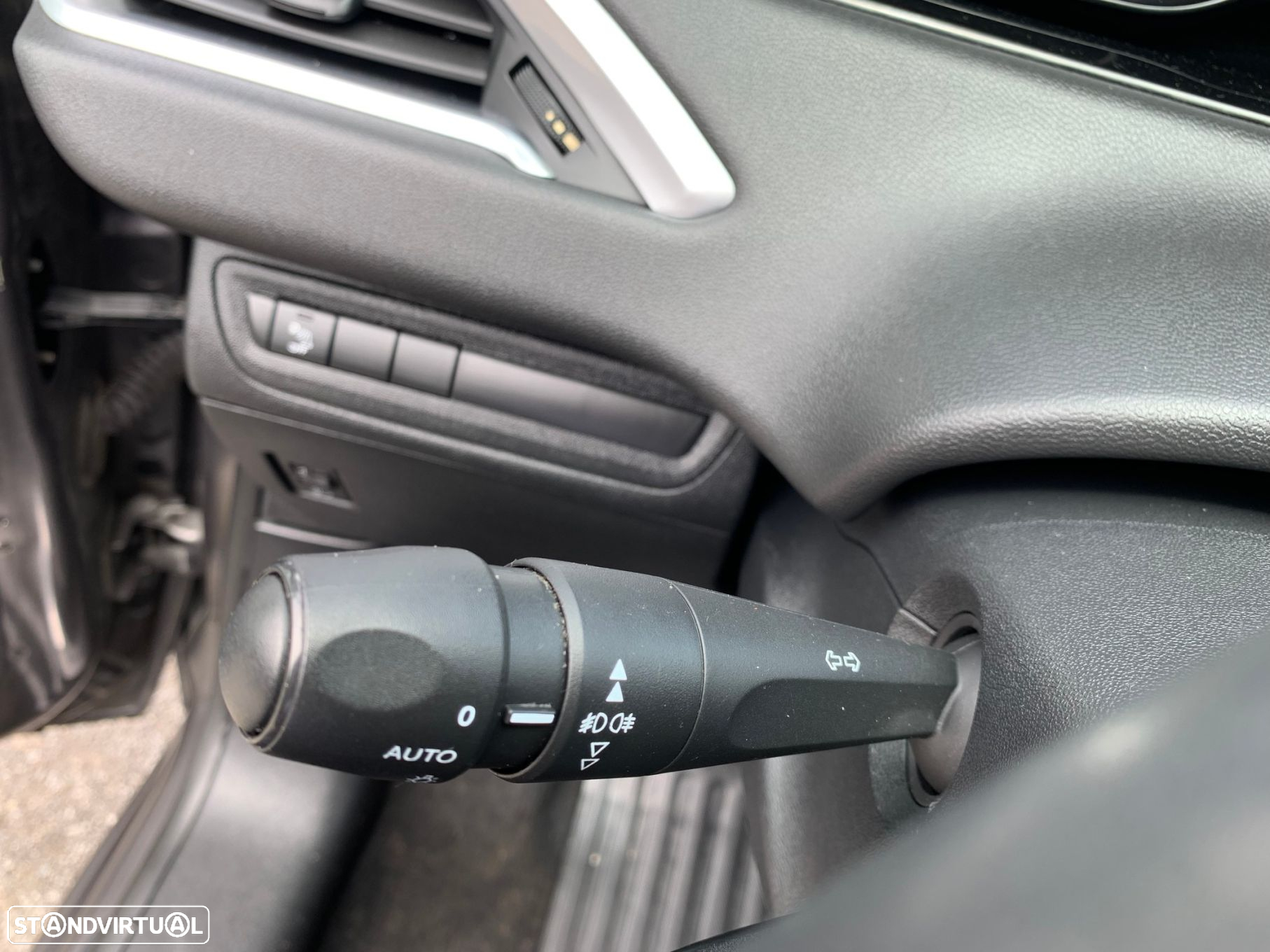 Peugeot 208 1.6 BlueHDi Allure - 30