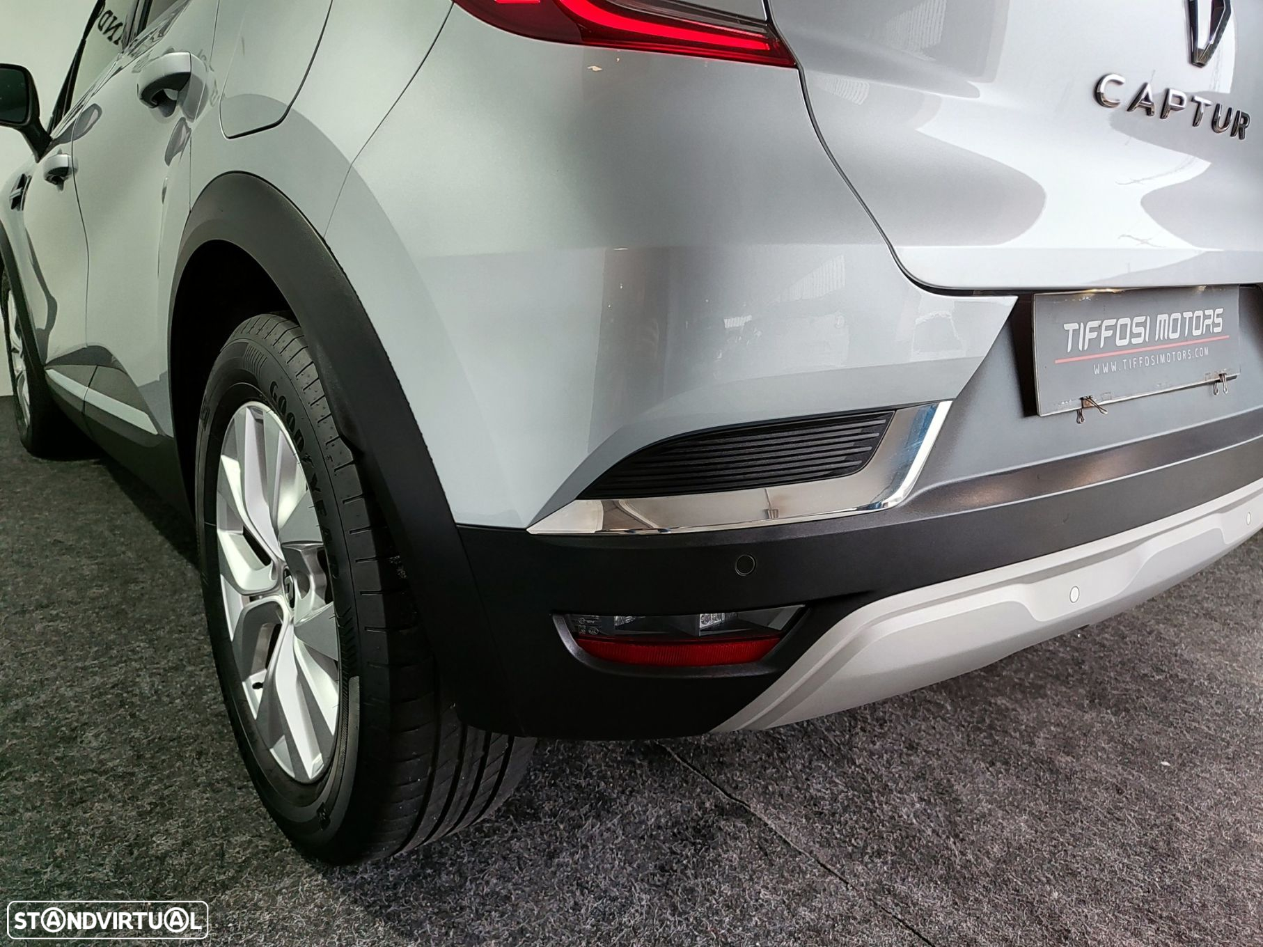 Renault Captur 1.6 E-Tech Plug-In Intens - 11