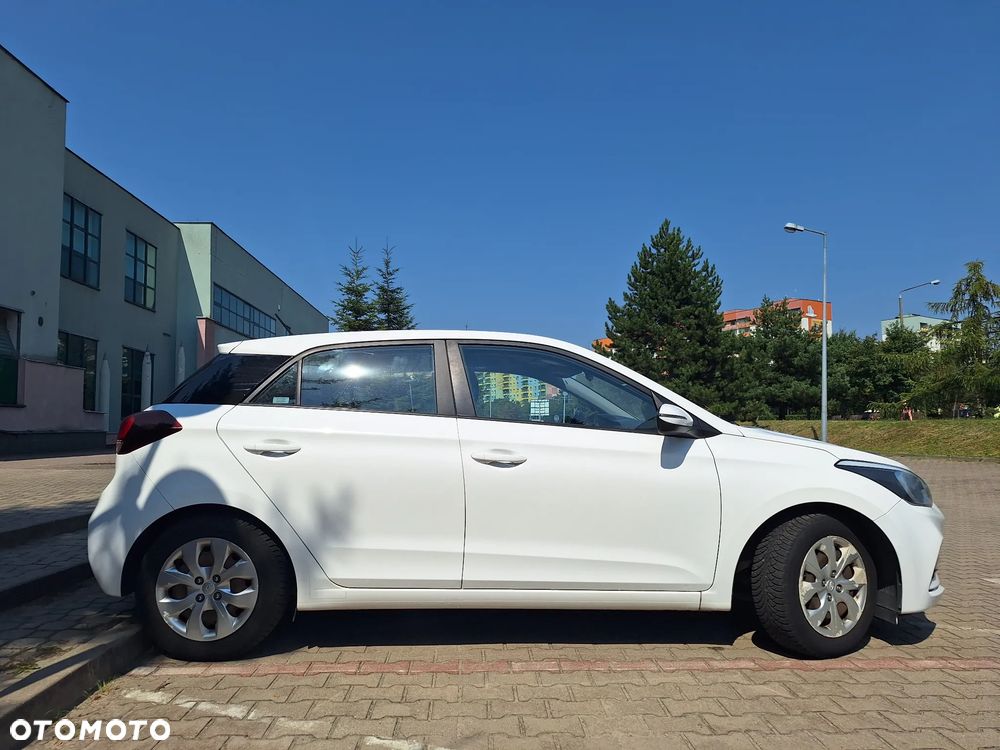 Hyundai i20 1.2 Classic Plus - 8