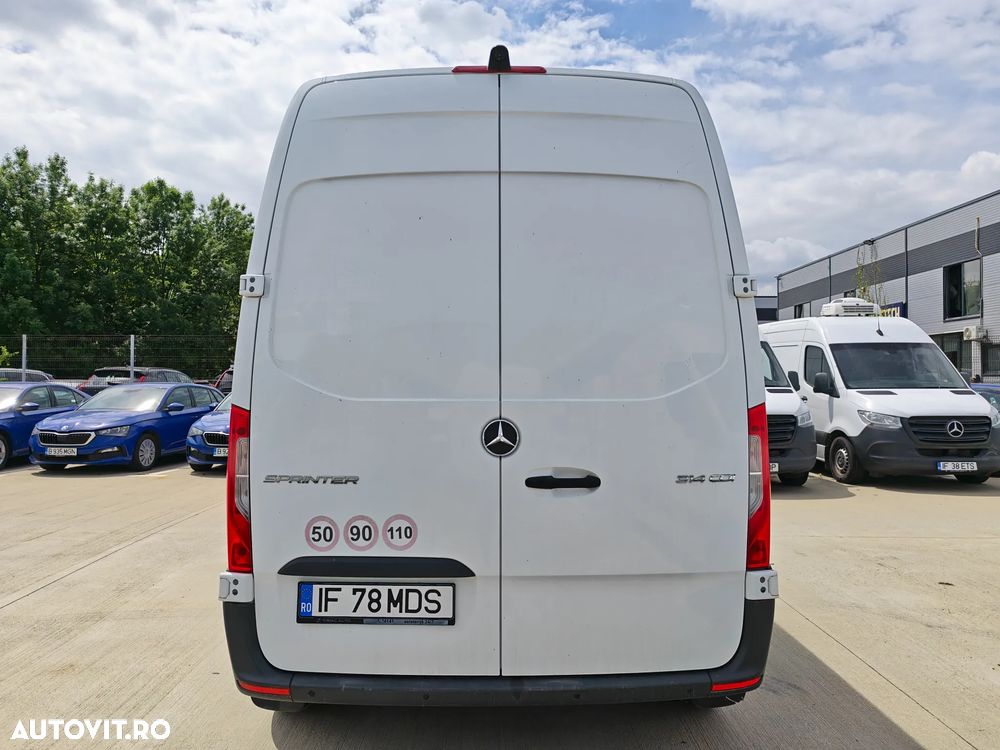 Mercedes-Benz Sprinter - 10