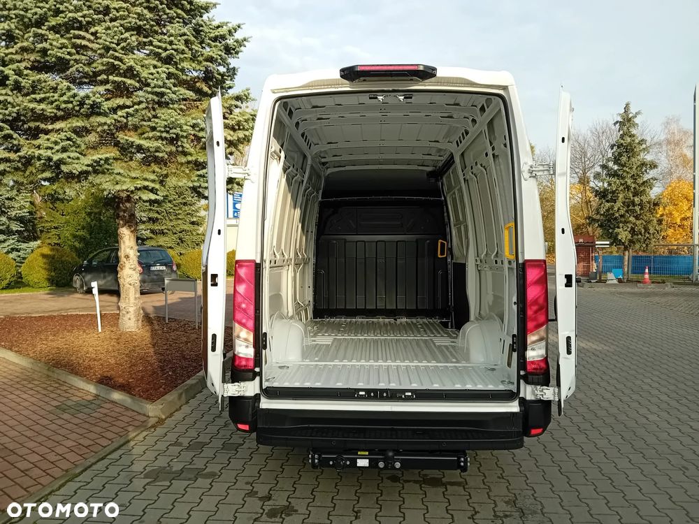Iveco Daily 35S18HA8V L3H2 3.0 180KM Hi-Matic 12m3 - 6