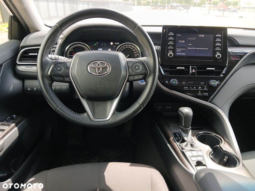 Toyota Camry 2.5 Hybrid Comfort CVT - 25