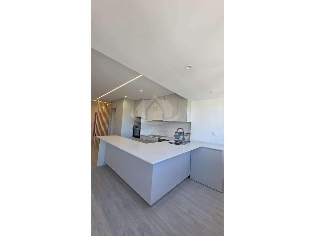 Apartamento T3 renovado com vista panorâmica - Olivais - Grande imagem: 5/24