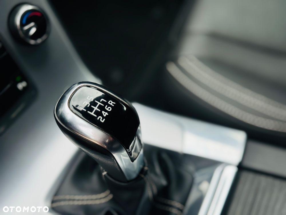 Volvo V60 D2 Drive-E R-Design Kinetic - 11