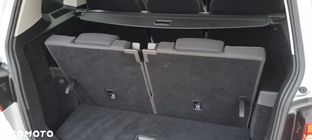 Volkswagen Touran 1.6 TDI SCR (BlueMotion Technology) DSG Comfortline - 19