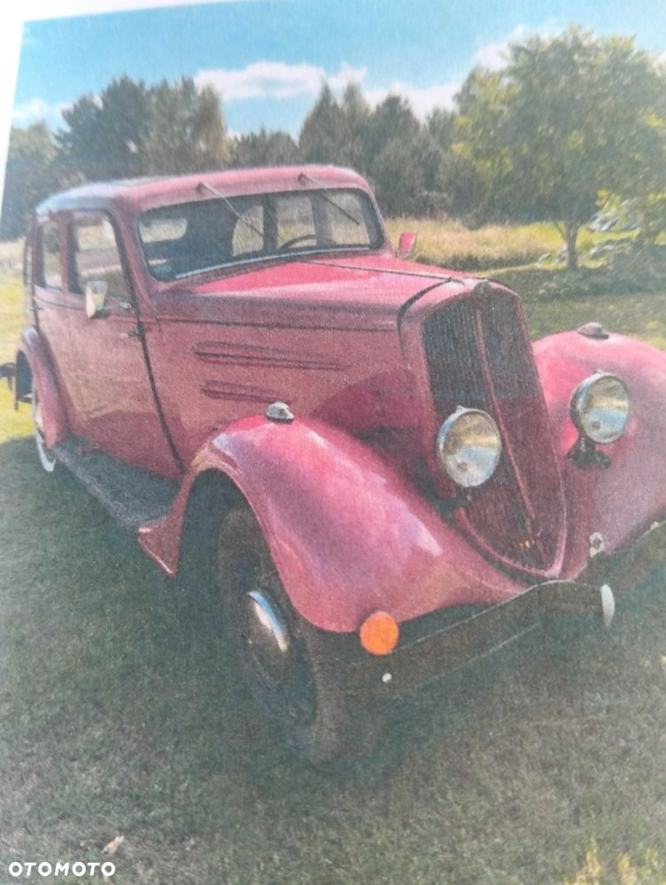 Peugeot 204 - 1