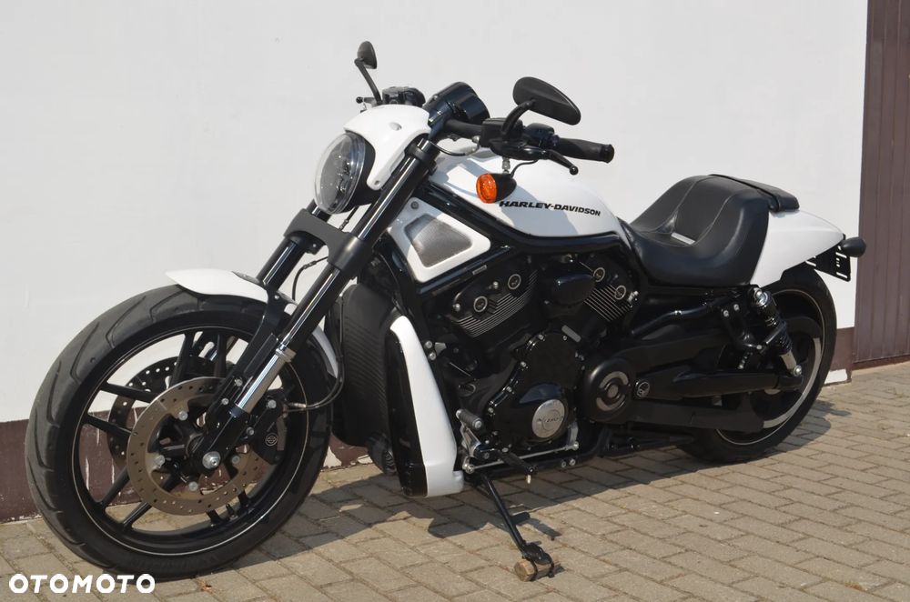 Harley-Davidson V-Rod Street Rod - 37