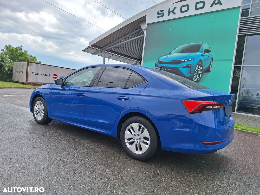 Skoda Octavia 2.0 TDI DSG Ambition - 4